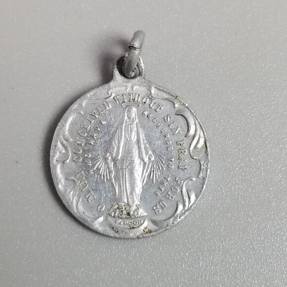 Vintage Virgin Mary Silver Tone Pendant Charm Medal Medallion, Double Sided - Picture 4 of 8